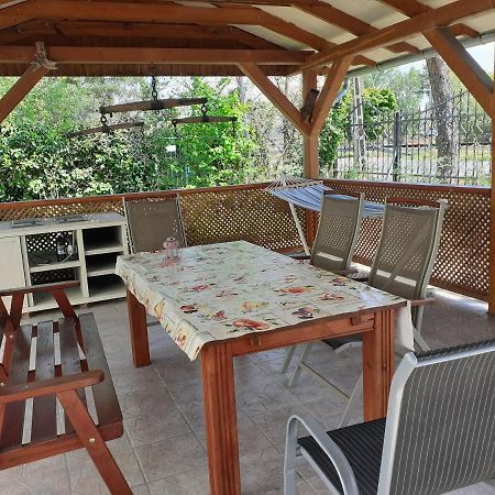 Rose Apartman Balatonlelle Luaran gambar