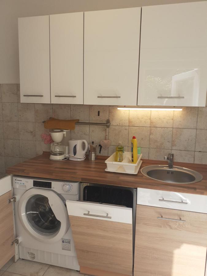 Rose Apartman Balatonlelle Luaran gambar