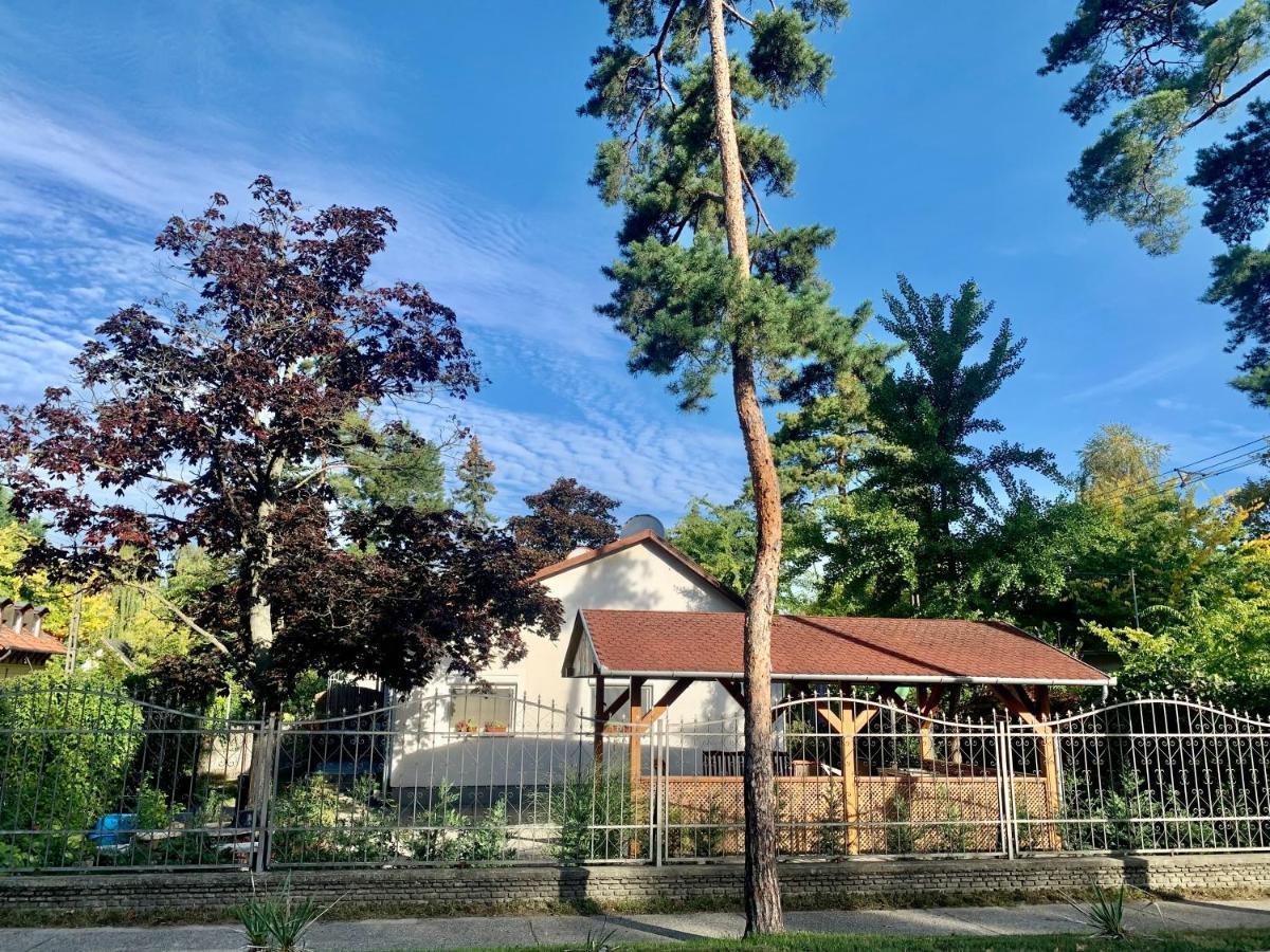 Rose Apartman Balatonlelle Luaran gambar