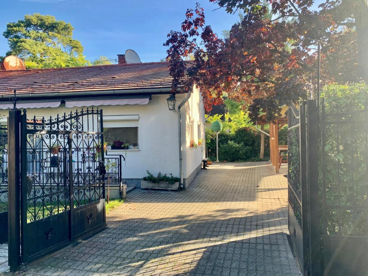 Rose Apartman Balatonlelle Luaran gambar