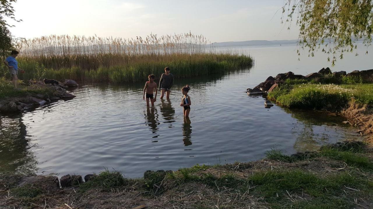 Rose Apartman Balatonlelle Luaran gambar