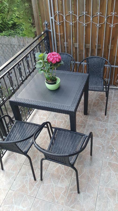 Rose Apartman Balatonlelle Luaran gambar