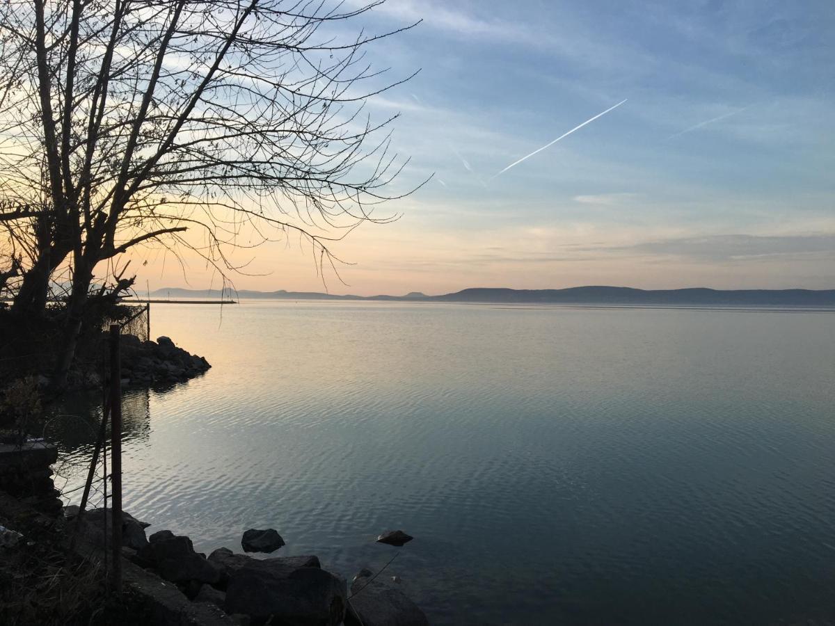 Rose Apartman Balatonlelle Luaran gambar